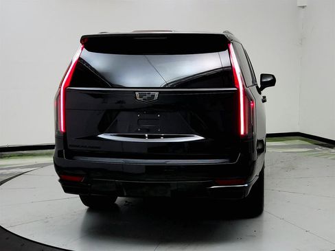 Used 2021 Cadillac Escalade Sport RWD image 5