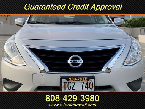 Used 2018 Nissan Versa SV FWD image 7