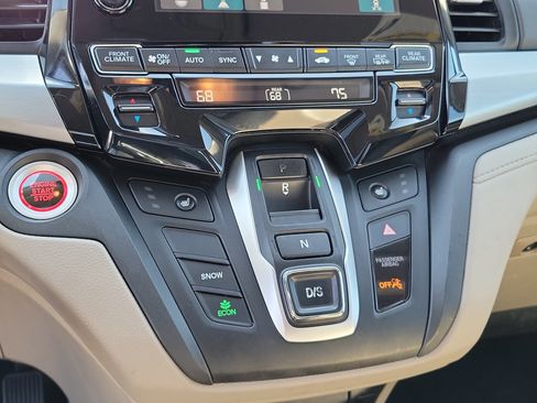 Used 2019 Honda Odyssey EX-L image 32