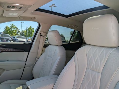 Used 2023 Buick Envision Avenir AWD/4WD image 14