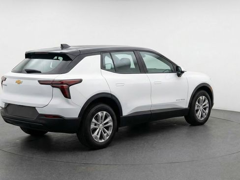 Used 2025 Chevrolet Equinox LT image 9