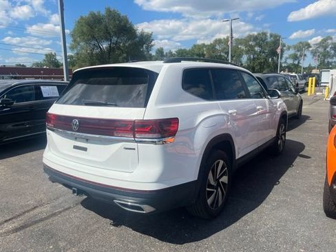 Used 2024 Volkswagen Atlas SE AWD/4WD image 5