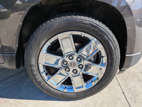 Used 2017 GMC Acadia Limited SLT image 9