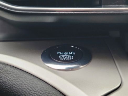 Used 2022 Ford Explorer XLT w/ Equipment Group 202A image 28