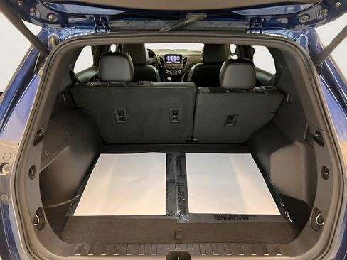 Used 2023 Chevrolet Equinox RS w/ RS Leather Package AWD/4WD image 9