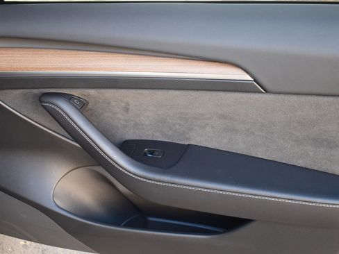 Used 2023 Tesla Model 3 Standard Range image 25