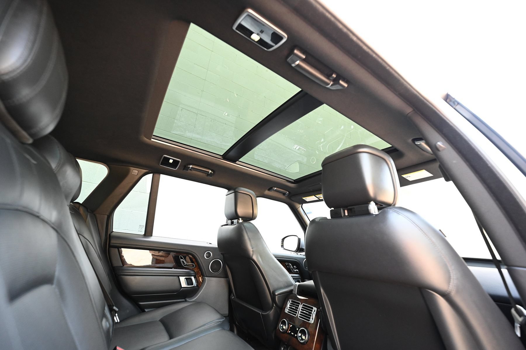 Used 2020 Land Rover Range Rover HSE AWD/4WD image 16