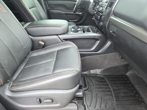 Used 2021 Nissan Titan PRO-4X w/ Pro-4x Convenience Package AWD/4WD image 16