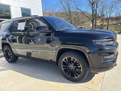 Used 2022 Jeep Grand Wagoneer Series II image 2