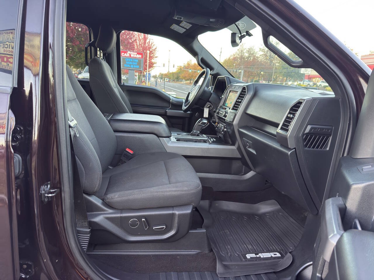Used 2018 Ford F150 XLT w/ Equipment Group 302A Luxury AWD/4WD image 10
