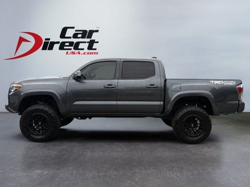 Used 2021 Toyota Tacoma TRD Sport AWD/4WD image 11