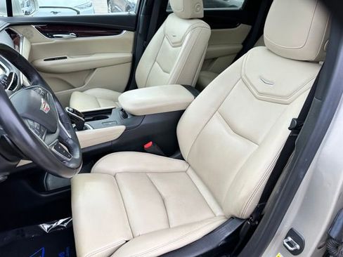 Used 2017 Cadillac XT5 Luxury w/ Driver Awareness Package image 14