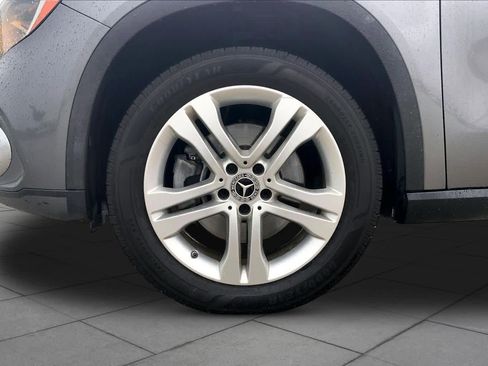 Used 2019 Mercedes-Benz GLA 250 4MATIC image 11