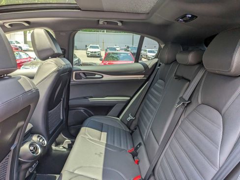 New 2024 Alfa Romeo Stelvio Veloce image 21