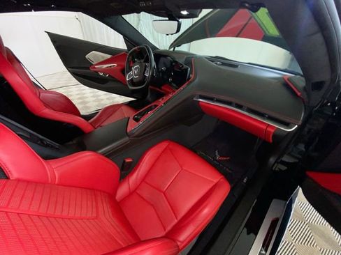 Used 2021 Chevrolet Corvette Stingray Premium Conv w/ Z51 Performance Package RWD image 11
