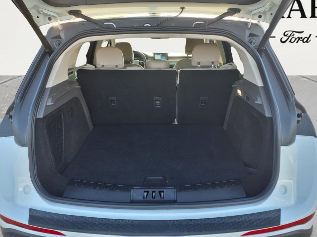 Used 2022 Lincoln Corsair AWD w/ Equipment Group 101A image 10
