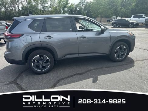 Used 2025 Nissan Rogue SV AWD/4WD image 11