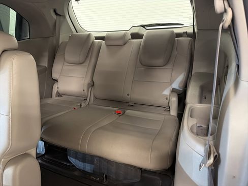 Used 2015 Honda Odyssey EX-L image 32
