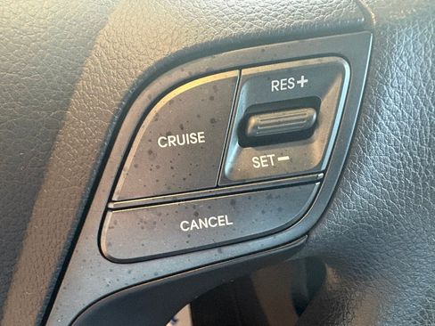 Used 2017 Hyundai Santa Fe Sport FWD image 12