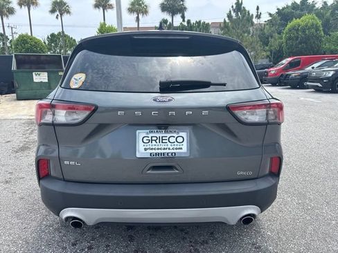 Used 2022 Ford Escape SEL w/ Technology Package FWD image 3