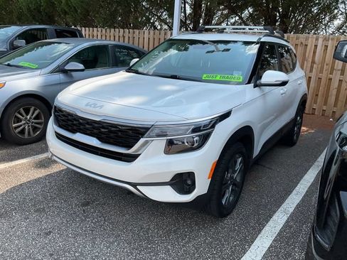 Used 2022 Kia Seltos S FWD image 3