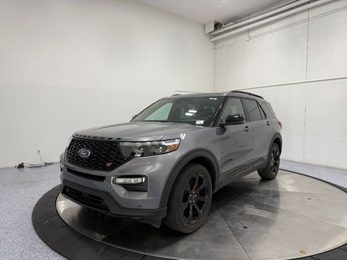 Used 2023 Ford Explorer ST w/ Equipment Group 401A image 3