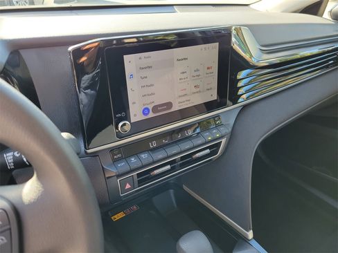 Used 2025 Toyota Camry LE image 24