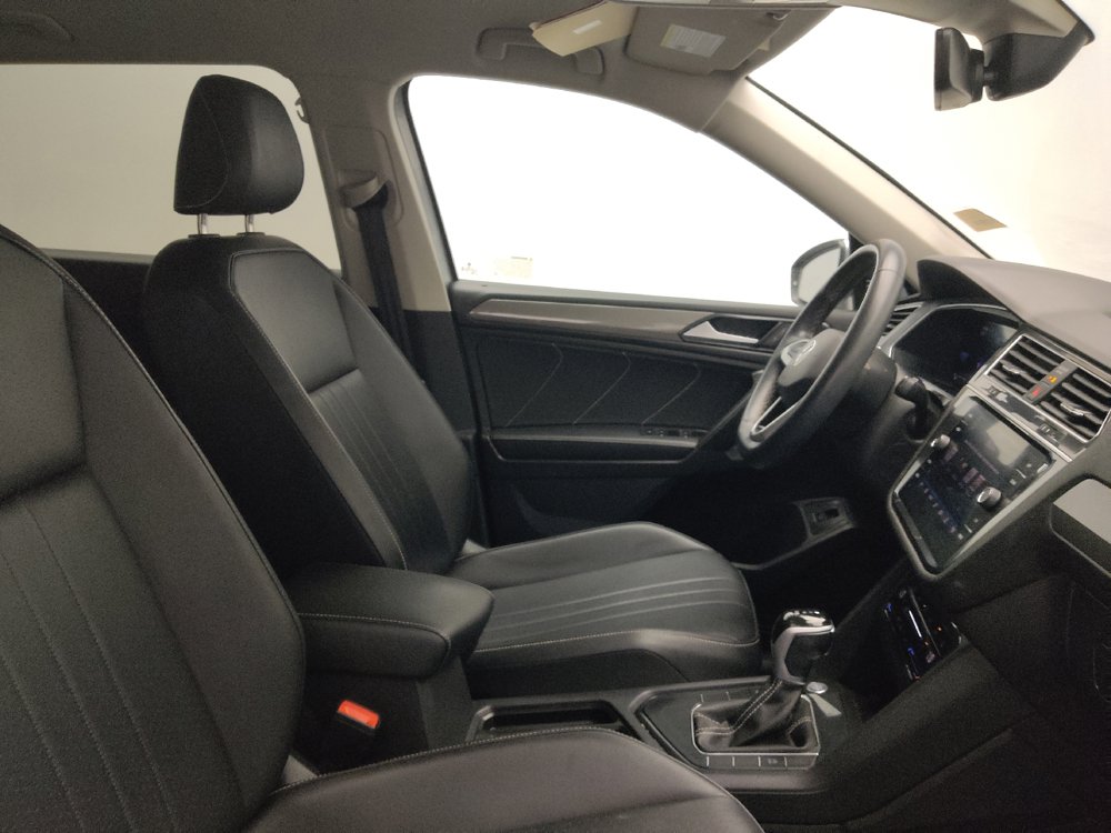 Used 2024 Volkswagen Tiguan SE FWD image 21