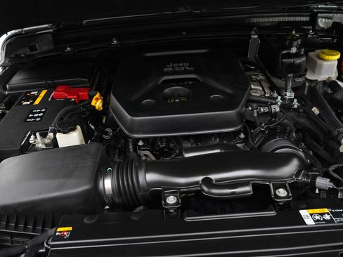 Used 2023 Jeep Wrangler Unlimited Sahara w/ Cold Weather Group image 25