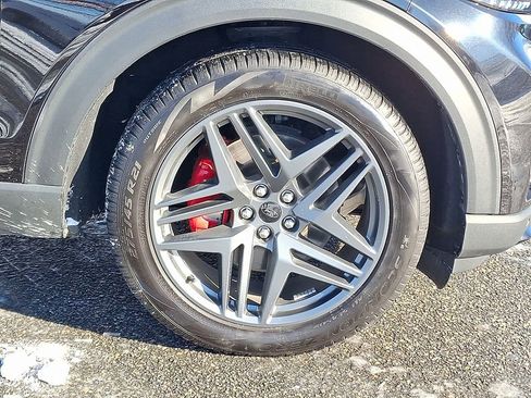 Used 2025 Ford Explorer ST image 11