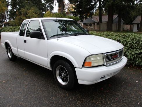 Used 2002 GMC Sonoma SL image 2