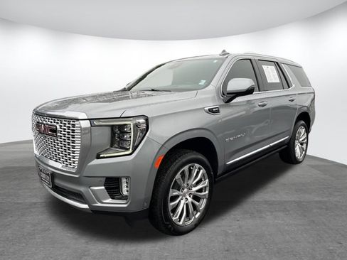 Used 2024 GMC Yukon Denali w/ Advanced Technology Package image 3