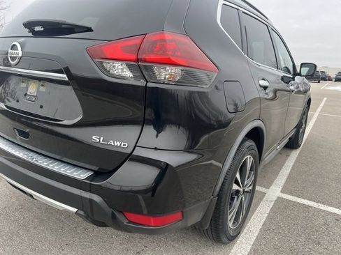 Used 2018 Nissan Rogue SL image 9
