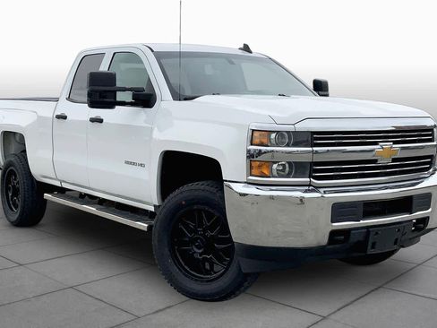 Used 2015 Chevrolet Silverado 2500 W/T w/ WT Convenience Package image 2