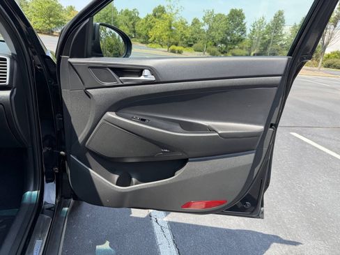 Used 2019 Hyundai Tucson Sport FWD image 20