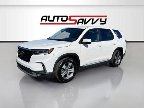 Used 2025 Honda Pilot EX-L image 3