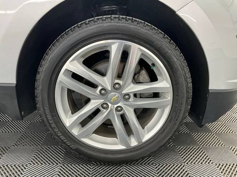 Used 2019 Chevrolet Equinox Premier FWD image 24