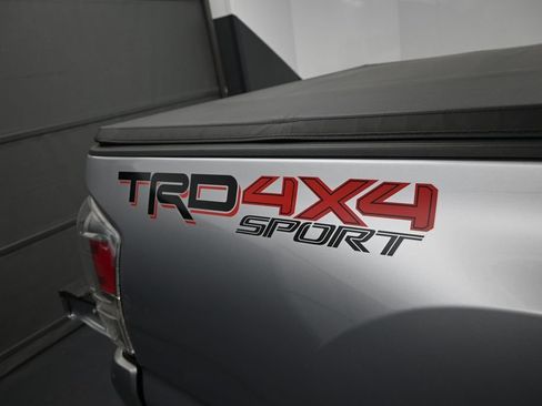 Used 2021 Toyota Tacoma TRD Sport AWD/4WD image 44
