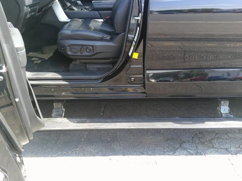 Used 2022 Toyota Tundra Platinum w/ Advanced Package AWD/4WD image 14