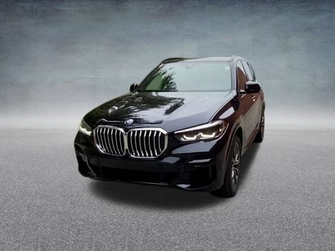 Used 2022 BMW X5 xDrive40i w/ M Sport Package AWD/4WD image 8