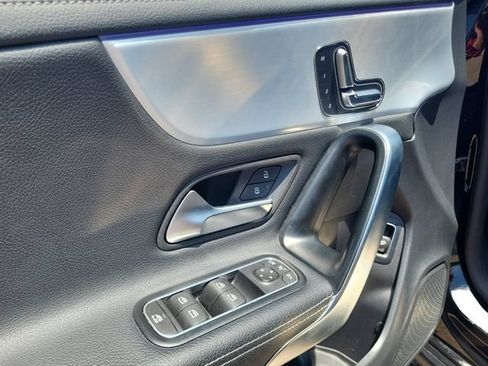 Used 2025 Mercedes-Benz CLA 250 image 10