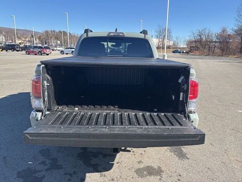 Certified 2023 Toyota Tacoma TRD Off-Road w/ Technology Package image 16