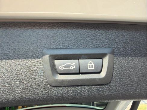 Used 2016 BMW X3 xDrive28i AWD/4WD image 8