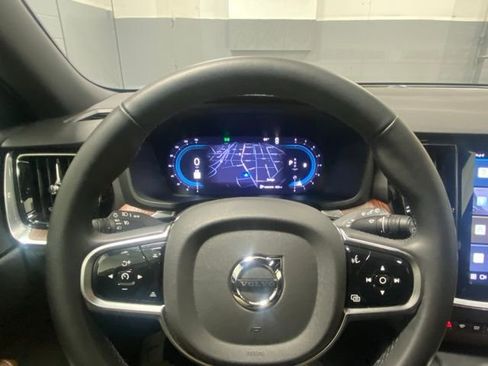 Certified 2025 Volvo V60 B5 Cross Country Plus image 15