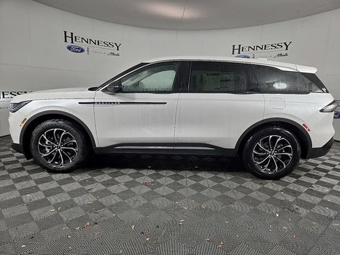 Used 2026 Lincoln Nautilus Premier w/ Equipment Group 102A AWD/4WD image 7