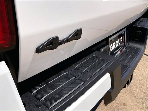 New 2026 Toyota Tacoma SR5 image 15