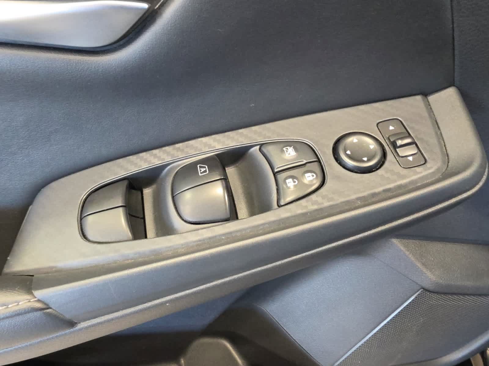 Used 2025 Nissan Sentra SV FWD image 15