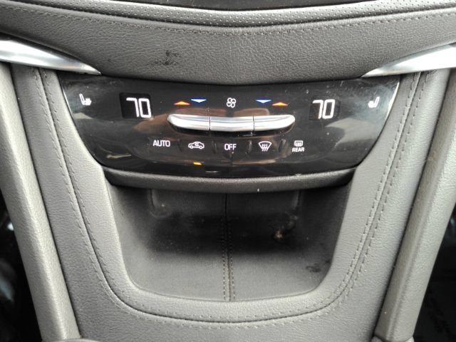 Used 2024 Cadillac XT6 Luxury w/ LPO, Floor Liner Package AWD/4WD image 44