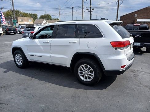 Used 2018 Jeep Grand Cherokee Laredo AWD/4WD image 12