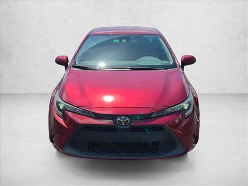 Used 2022 Toyota Corolla LE FWD image 2
